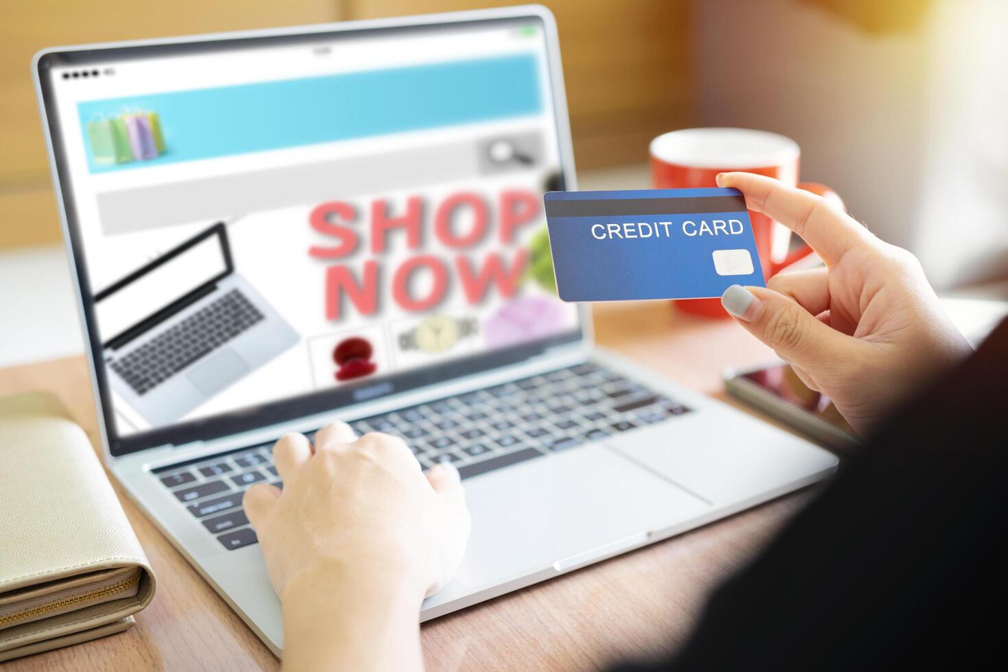 E-commerce Website
