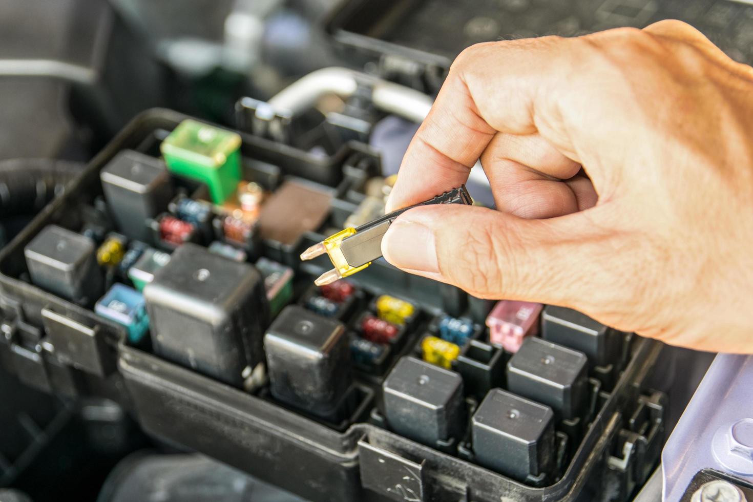 Fuse & Relay Checks