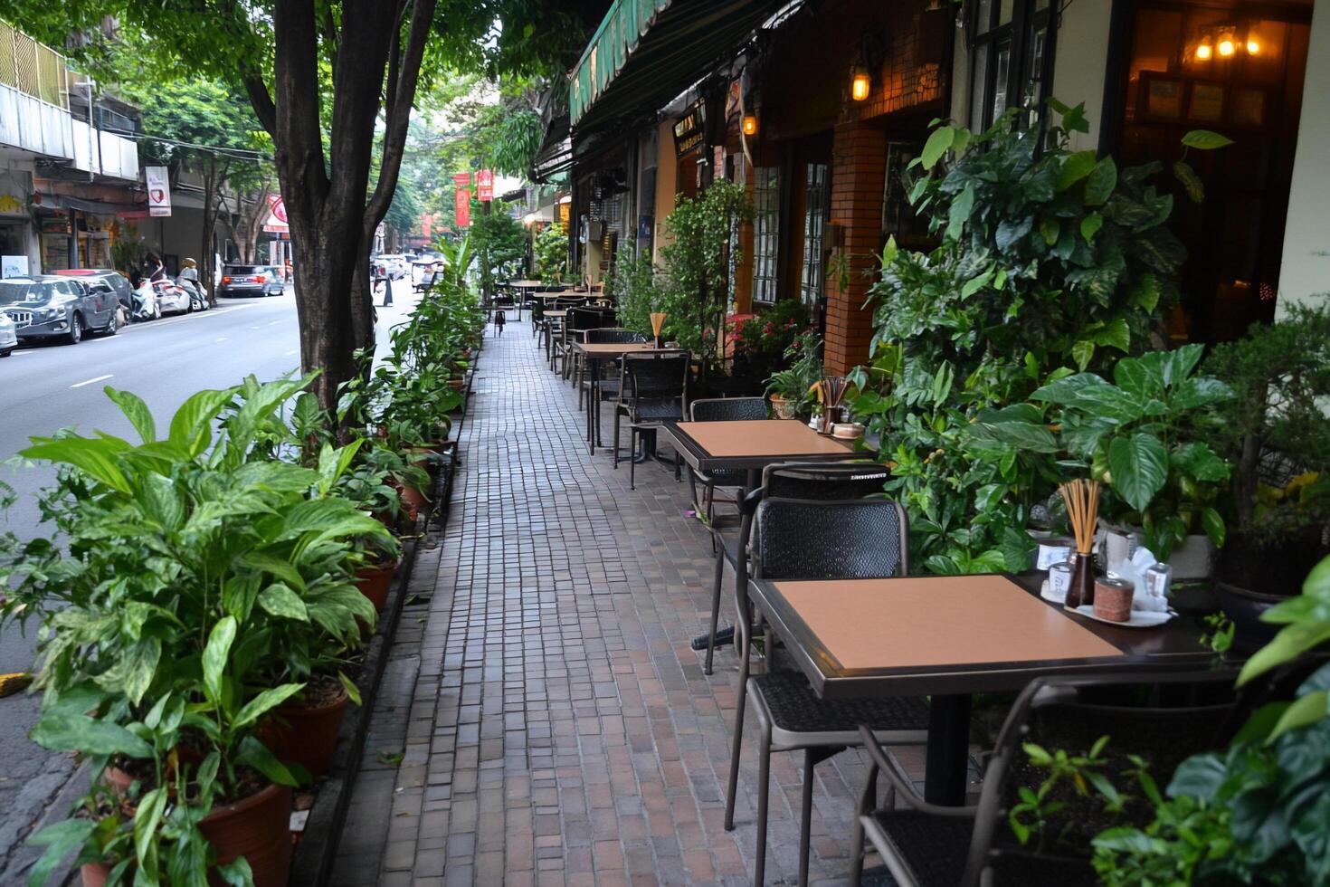 Restaurants & Cafes